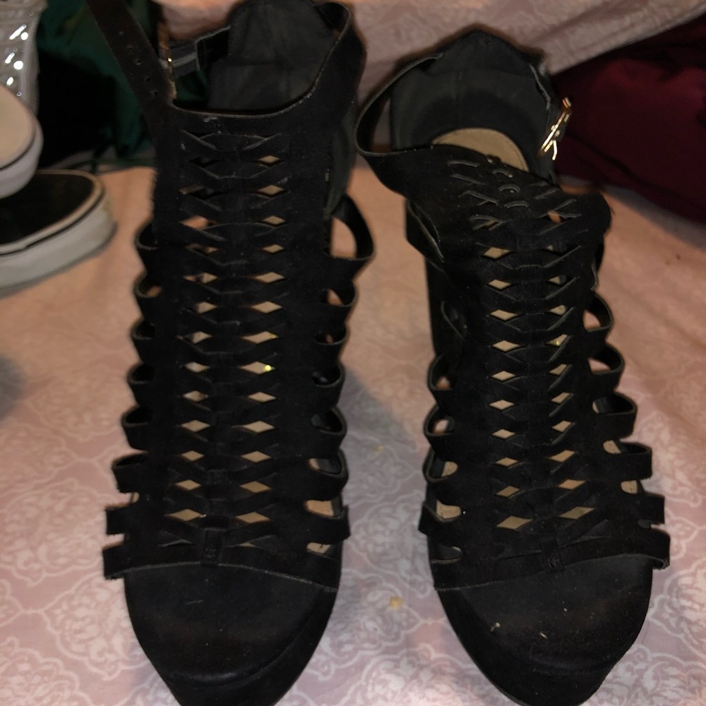 Black strappy heals